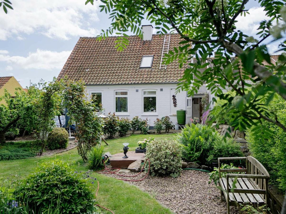 4 Person Holiday Home In Allinge Exterior foto